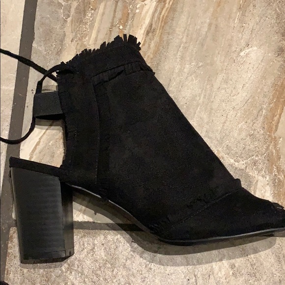 Black Open Toe 3” Heel Sandals - Picture 2 of 16